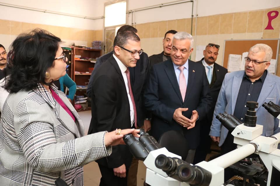 رئيس جامعة المنوفية يتابع أعمال تعلية مستشفي الطوارئ