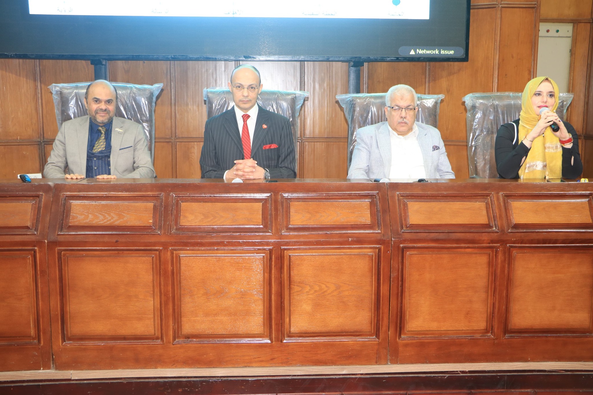 عميد كلية الطب يفتتح ندوة علمية حول التمويل البحثي والتطوير المؤسسي