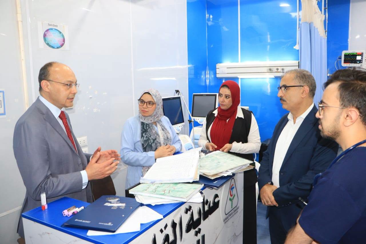 رئيـس مجلـس إدارة المستشفيـات الجامعيـة يتابـع سيـر العمـل بعنايـة القلـب المركـزة ويشـدد علـى تقديـم الخدمـة الطبيـة بأعلـى مستويـات الجـودة