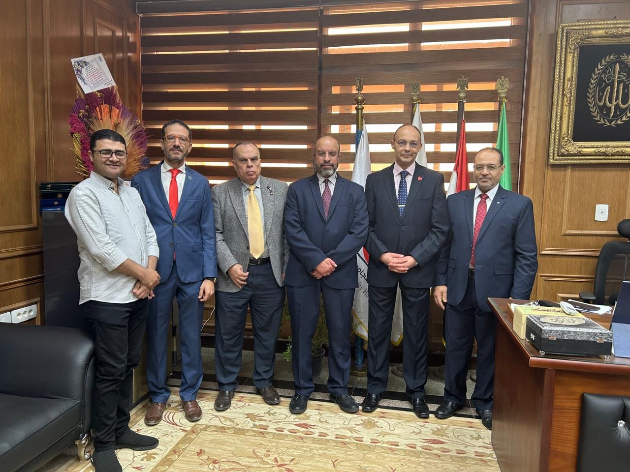 عميد الكلية يلتقي بالدكتور احمد حلاوة رئيس قسم جراحة زراعة الأعضاء بمستشفيات جامعة شيفيلد بالمملكة المتحدة