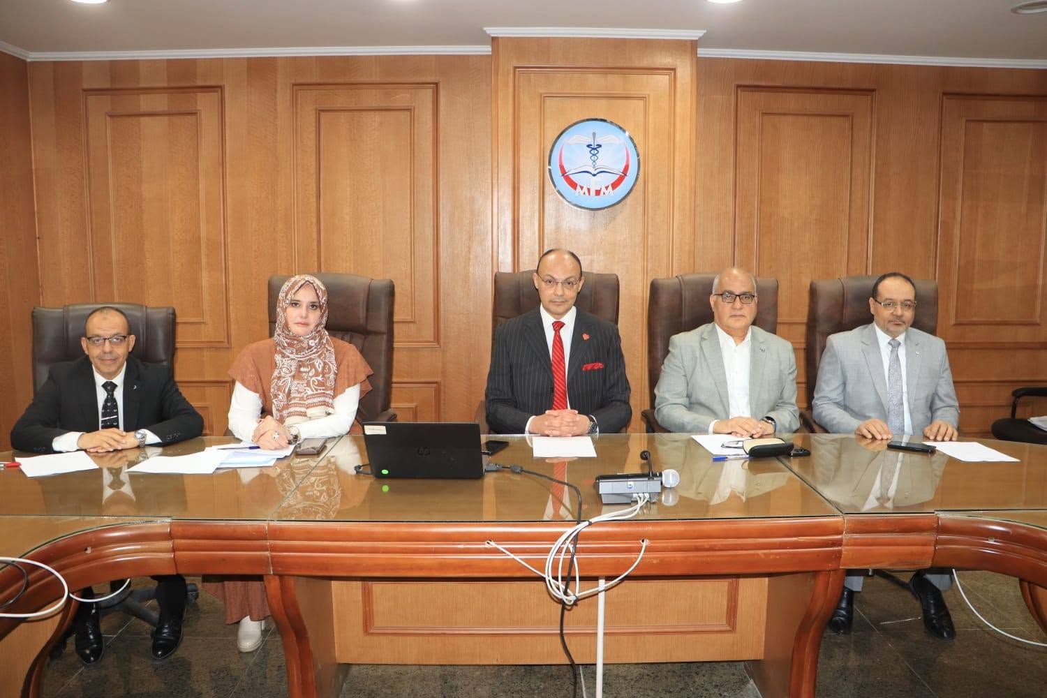 مجلـس كليـة الطـب يعقـد جلستـه التاسعـة للعـام الجامعـي 2025/2026