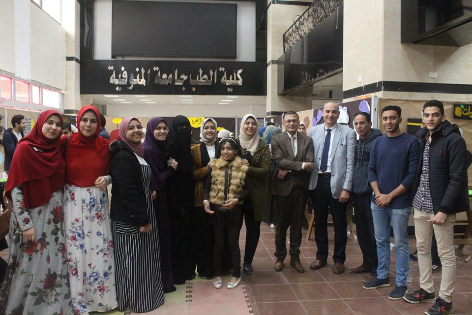 عميـد الكلية و وكيـل التعليـم و الطـلاب يتفقـدا الإيفنـت الطلابـي (كأنـك تـراه )عميـد الكلية و وكيـل التعليـم و الطـلاب يتفقـدا الإيفنـت الطلابـي (كأنـك تـراه )