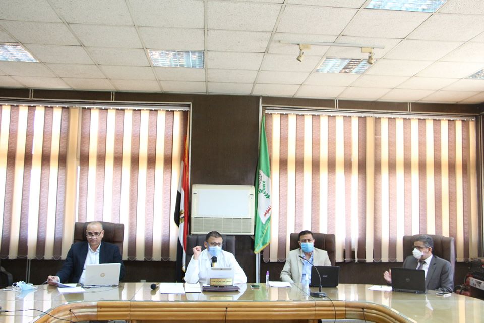 مجلـس كليـة طـب المنوفيــة يعقد جلستـه التاسعـة للعـام الجامعــي 2019/2020 عبـر برنامـج ZOOM