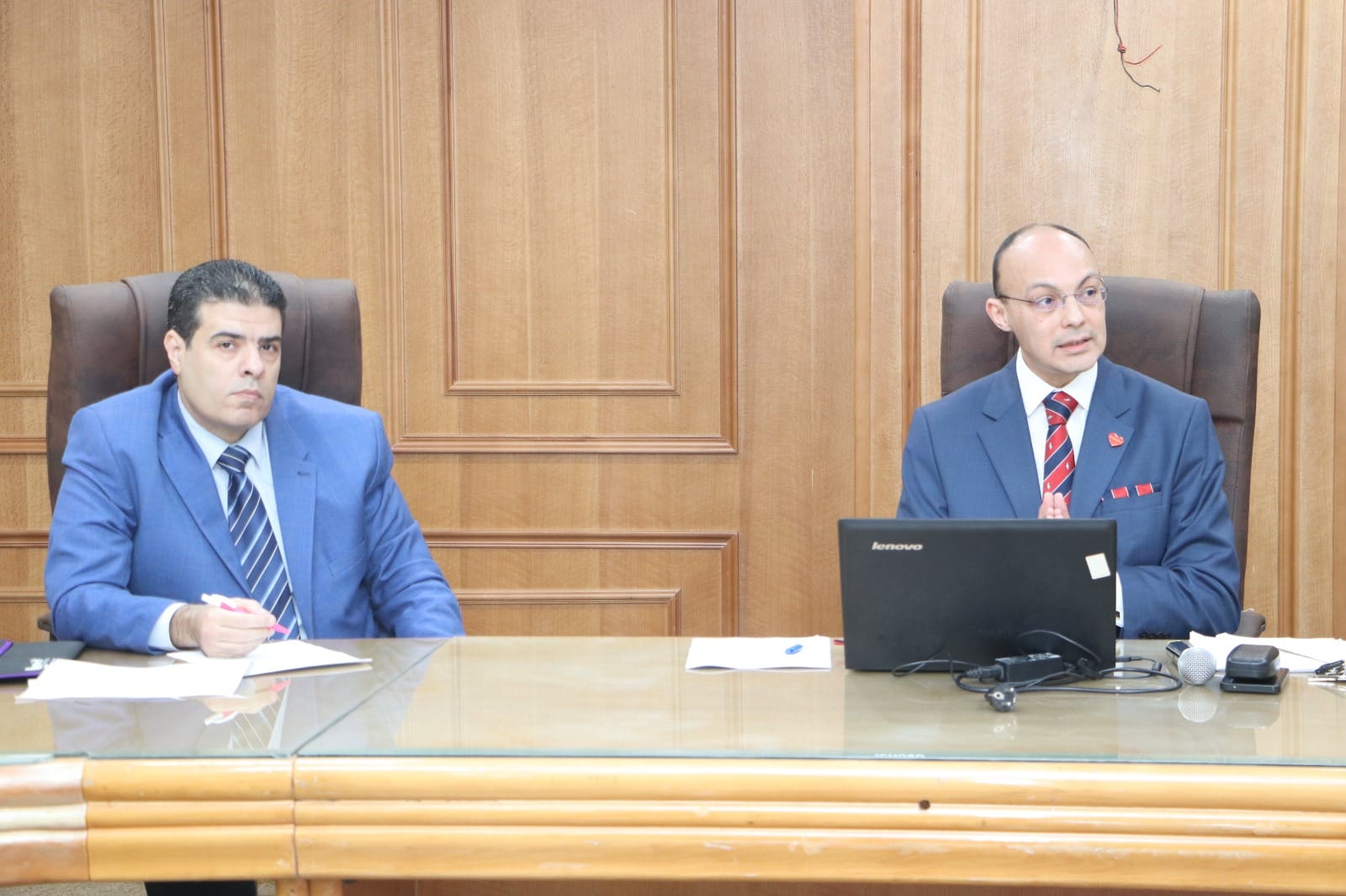 عميـد الكليـة يتـرأس الجلسـة الشهريـة لمجلـس قسـم طـب الأطفـال