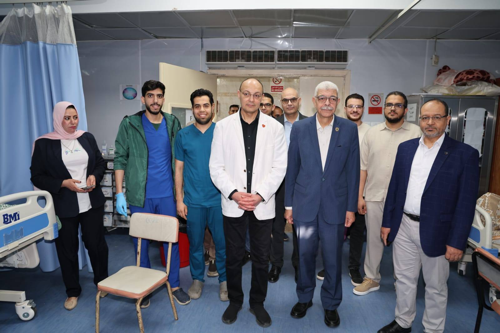 رئيـس جامعـة المنوفيـة يتفقـد المستشفيـات الجامعيـة عقب صـلاة عيـد الأضحـى المبـارك للاطمئنـان علـى انتظام العمـل وتقديـم التهنئـة للأطقـم الطبيـة