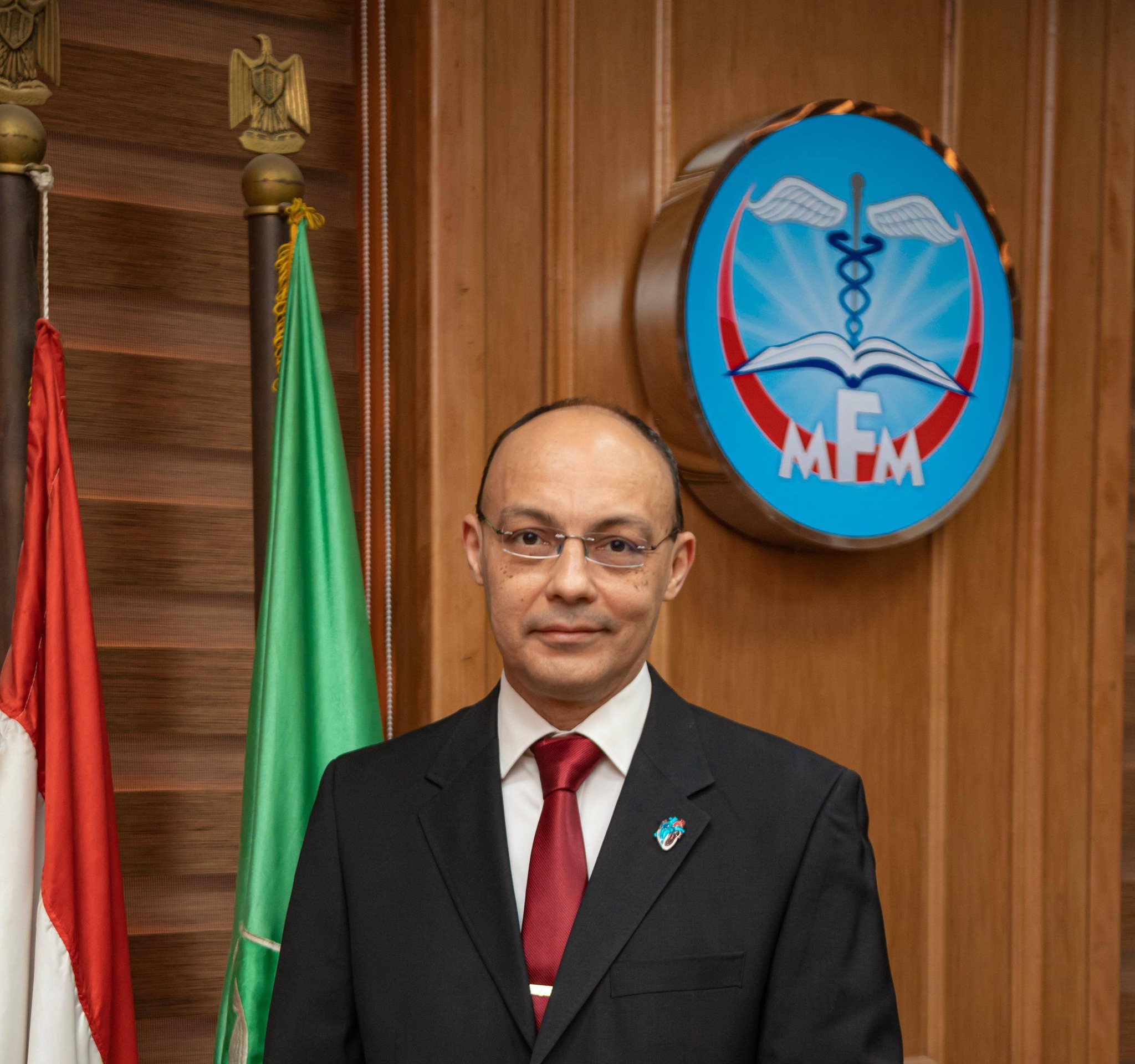 عميد الكلية يعلن تعليق الدراسة بالكلية مع انتظام العمل بالمستشفيات الجامعية وتعديل مواعيد الامتحانات