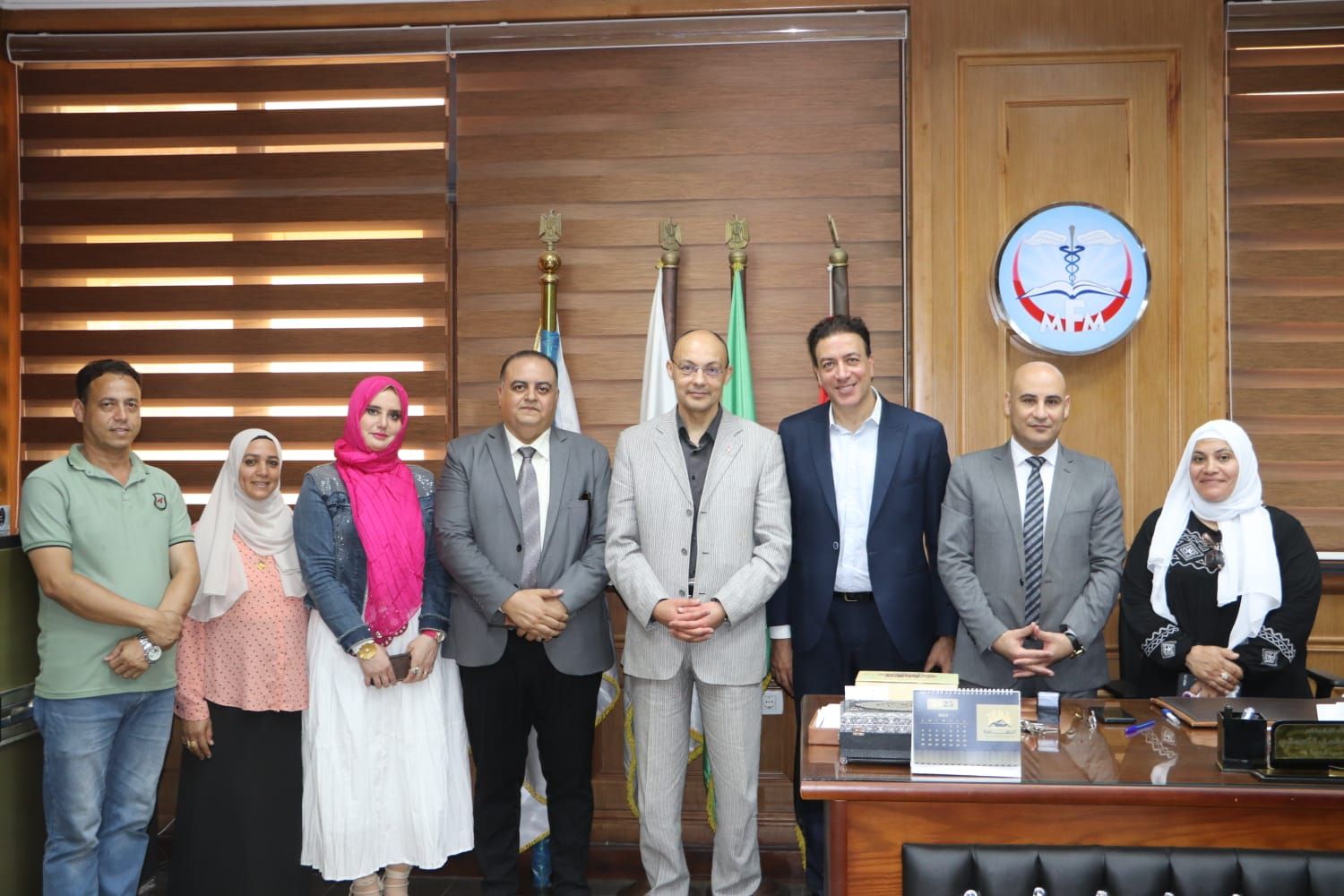 عميد كلية الطب يستقبل فريق إدارة الأزمات والكوارث بجامعة المنوفية لتفقد معايير السلامة والصحة المهنية