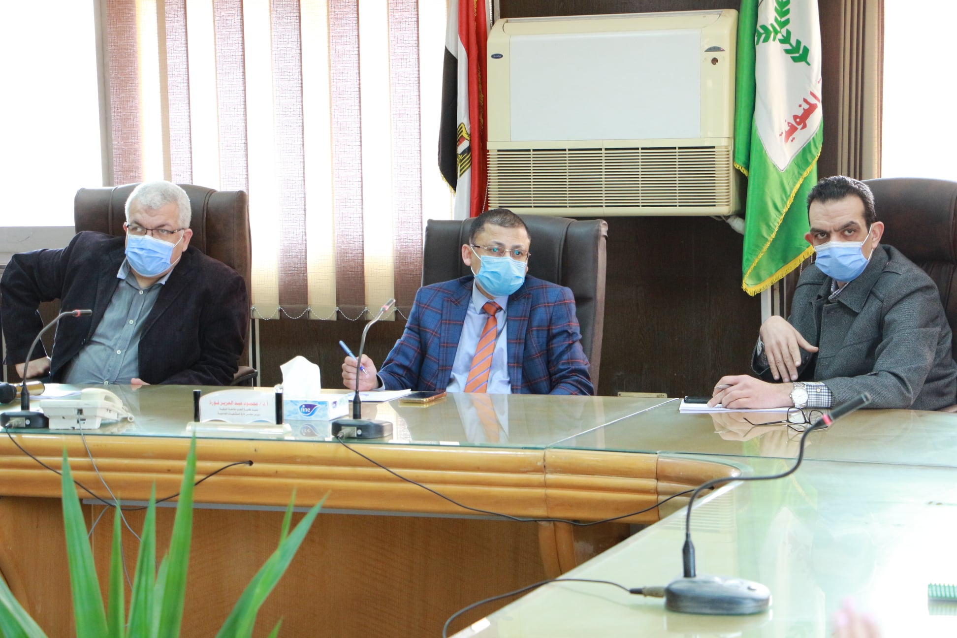 عميـد الكليـة يجتمـع بمديـري وحــدات العنايــة المـركـزة الجـدد