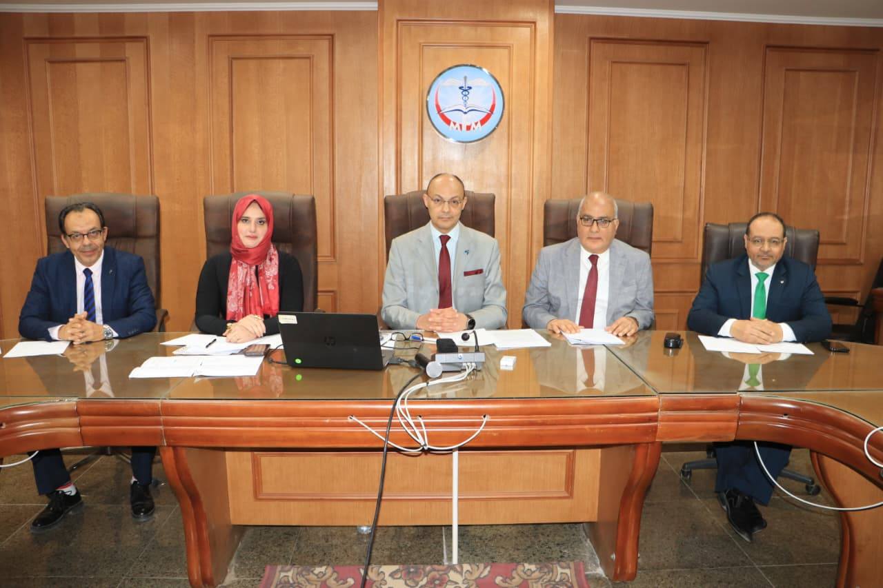 مجلـس كليـة الطـب يعقـد جلستـه التاسعـة للعـام الجامعـي 2025/2026