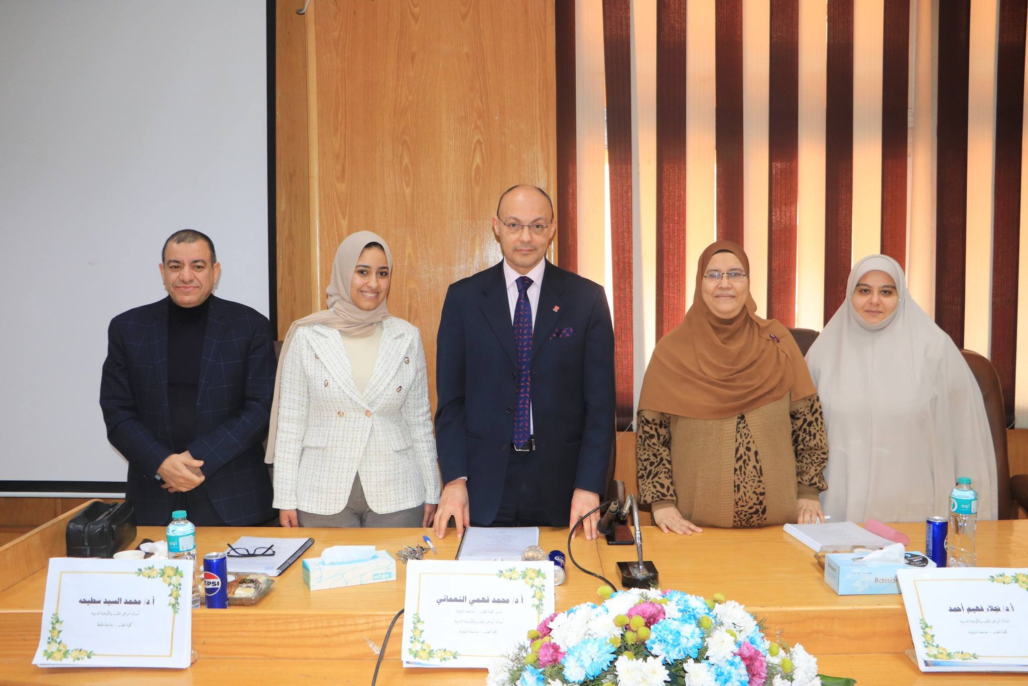 عميد الكلية يشهد مناقشة رسالة علمية في أمراض القلب