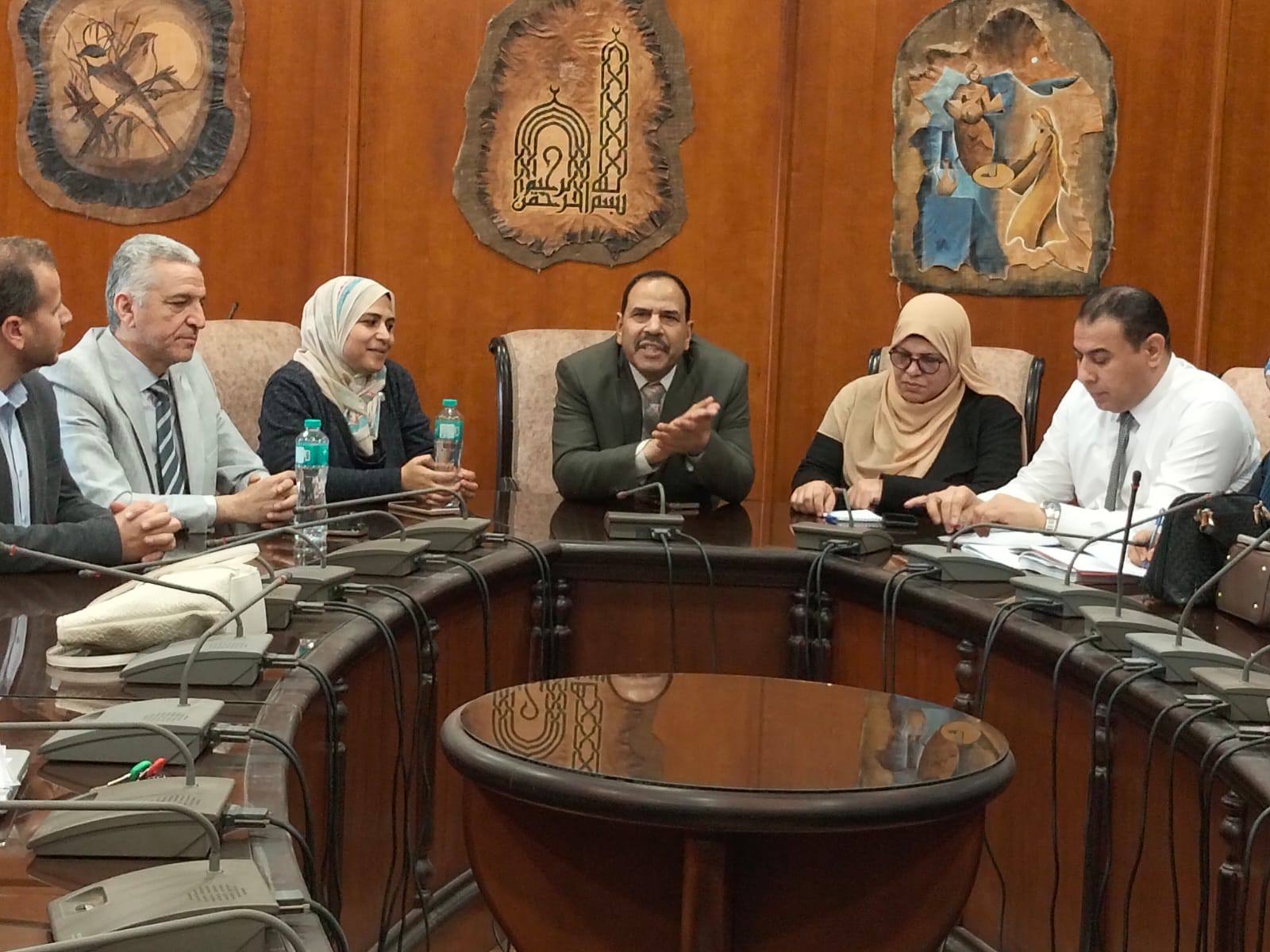 نائب رئيس جامعة المنوفية لشئون التعليم والطلاب يتفقد كلية الإعلام استعدادًا لزيارة هيئة الاعتماد