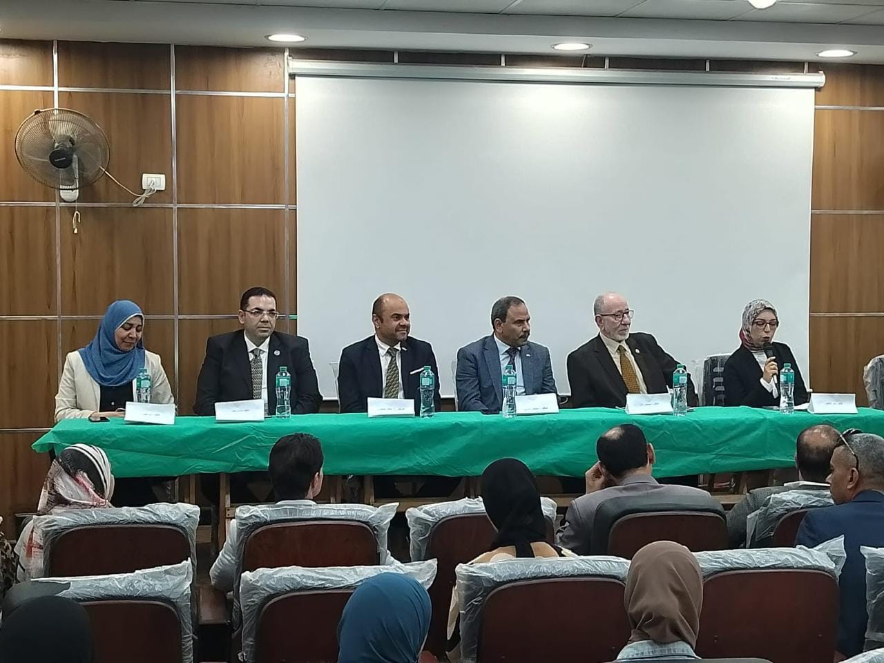 الملتقى التوظيفي الثالث لكلية الصيدلة – جامعة المنوفية: جسر التواصل بين الطلاب وسوق العمل
