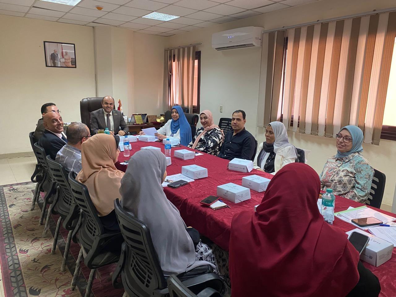 مجلس كلية الصيدلة يختتم عامه الجامعي بجلسة تاريخية حافلة بالإنجازات برئاسة الدكتور هيثم ميمون عباس