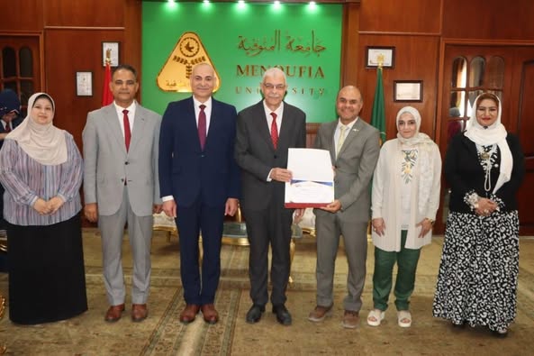 كلية الصيدلة ضمن الكليات الصاعدة لجائزة مصر الوطنية للتميز الحكومي