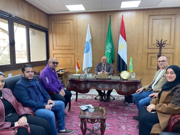 لجنة اختبار الأنشطة الطلابية بجامعة المنوفية تزور كلية الصيدلة وتشيد بتنوع وتميز الأنشطة