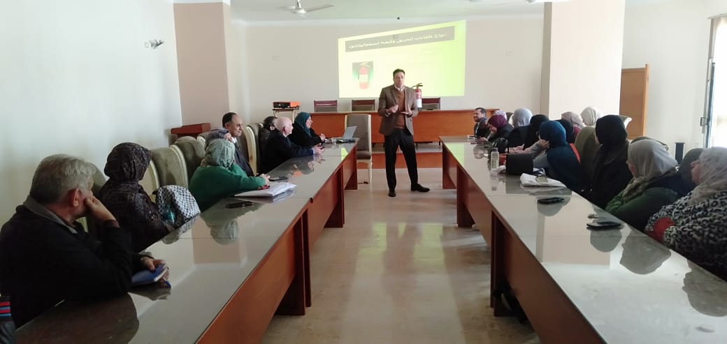 ورشة عمل عن استخدام طفايات الحريق