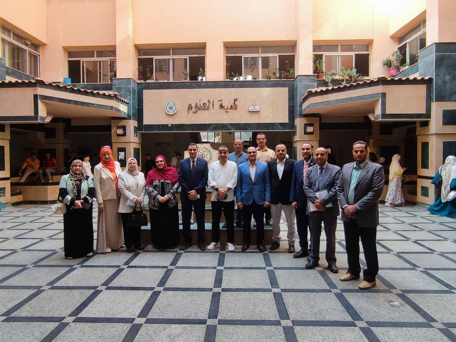 لجنه تقييم المكتبات في زيارة لمكتبة كلية العلوم