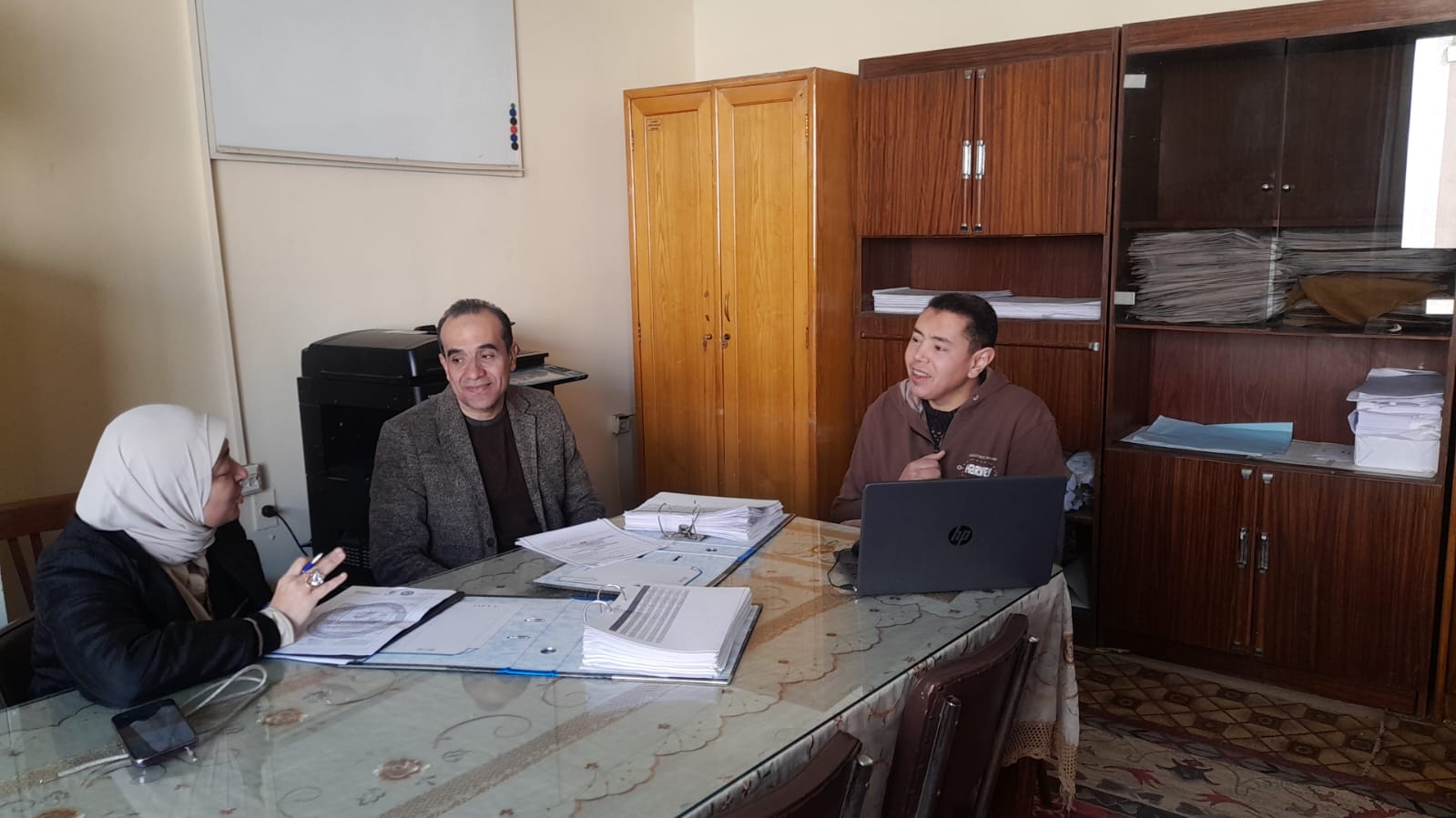 دعمًا لجودة العملية الامتحانية... مركز القياس والتقويم ينفذ زيارات ميدانية لكليتي التربية و الاعلام