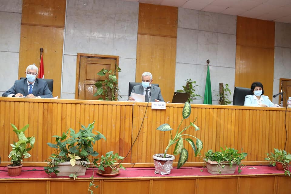 مجلس جامعة المنوفية يعقد جلسته الشهرية برئاسة مبارك