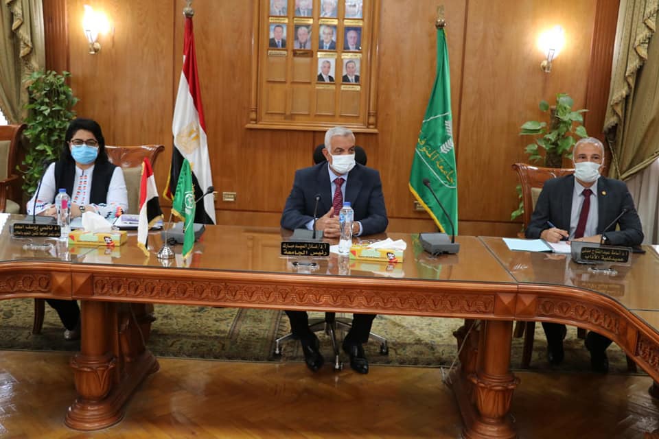 President of The University of Menoufia holds the program committee for the Faculty of Arts