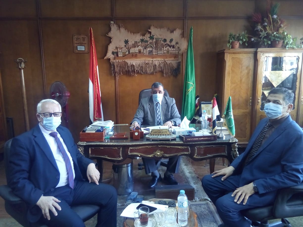 El Bagoury meets, meets the directors of the Center for Inventors and Renewable Energy