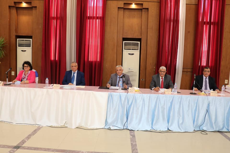 مجلس جامعة المنوفية يؤكد على عدم زيادة المصروفات الدراسية للعام الدراسى الجديد