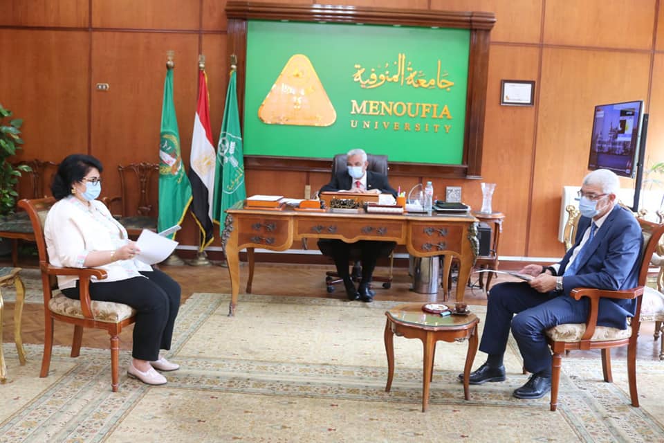 رئيس جامعة المنوفية يجتمع بمجلس إدارة المركز الدولى لتنمية قدرات أعضاء هيئة التدريس