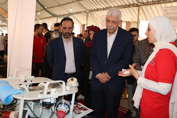 The President of Menoufia University inspects. 38 projects at the Engineering Projects Exhibition