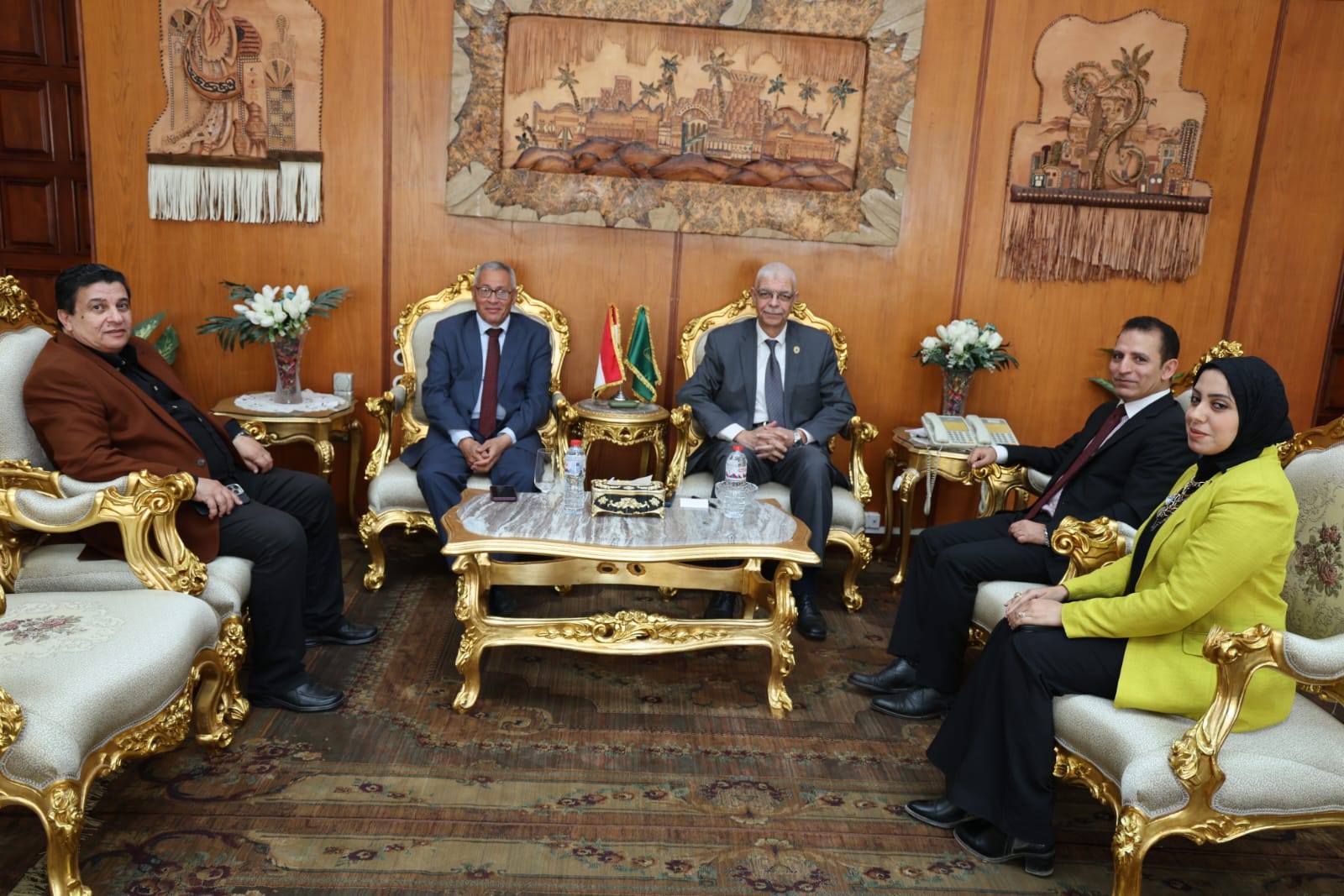 President of Menoufia University Reviews Quality Assurance File at the Faculty of Law and Proposed Amendments to Academic Regulations