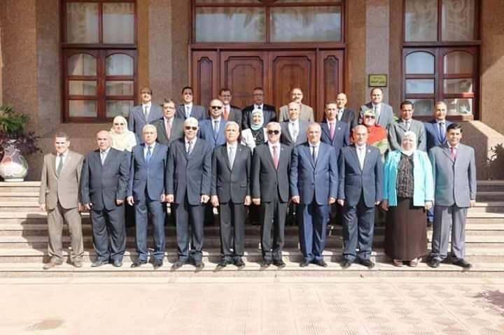الدكتور