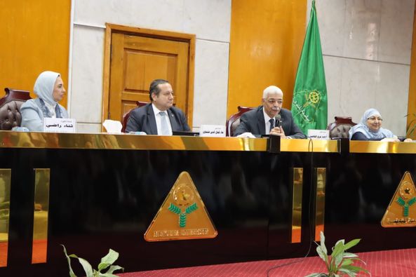 القاصد يشهد اللقاء التعريفي للهيئة القومية لضمان الاعتماد والجودة بعمداء الكليات ومديرى وحدات الجودة ومنسقى البرامج بجامعة المنوفية
