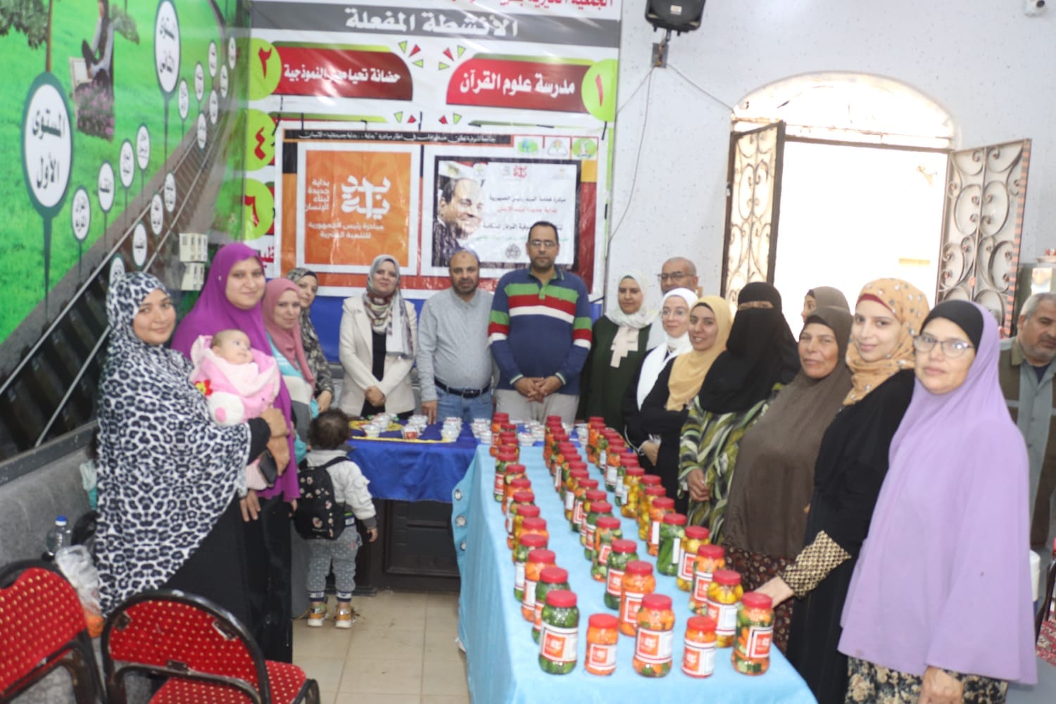 ضمن مبادرة "بداية جديدة لبناء الانسان"  جامعة المنوفية تنظم قافلة التصنيع الغذائي الثالثة الصديقة للبيئة بقرية سرسموس بالشهداء