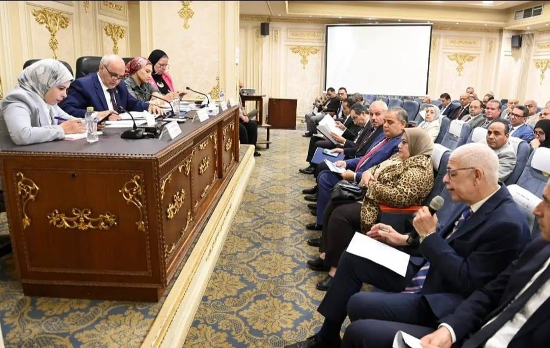 القاصد يناقش موازنة جامعة المنوفية فى اجتماع لجنة التعليم والبحث العلمي بمجلس النواب ويستعرض مشروعات الجامعة التنموية والخدمية .