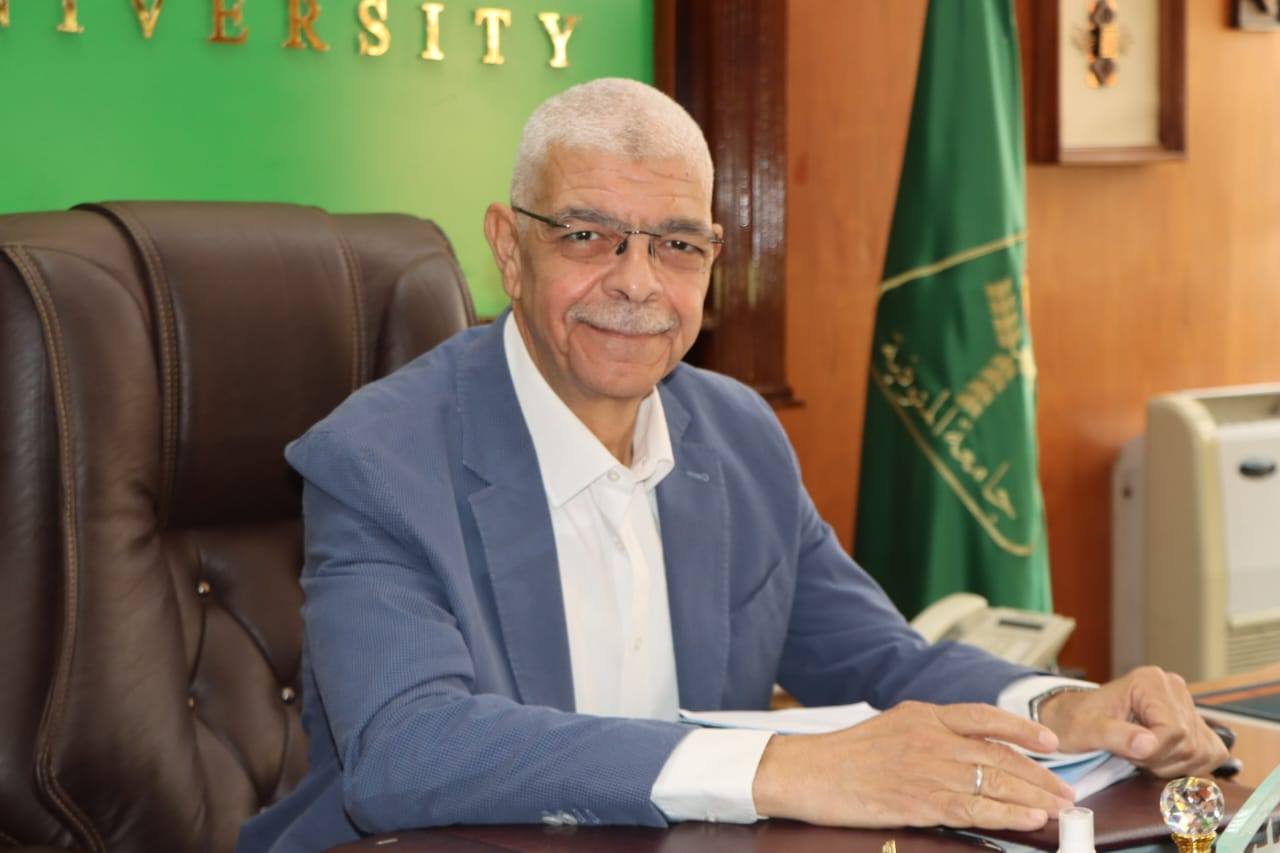 رئيس جامعة المنوفية يعقد إجتماع مجلس الدراسات العليا  "أون لاين " ويعلن نشر الجامعة  ٣٠٢٣٥ بحث علمي بالمجلات الدولية 
