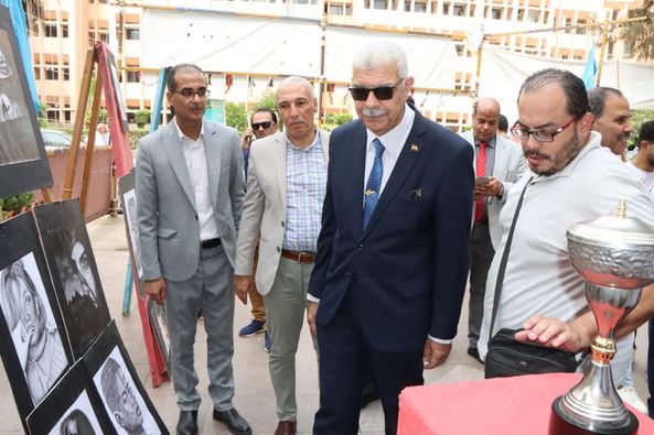 رئيس جامعة المنوفية يتفقد كليات الآداب  والحقوق والتجارة خلال الأسبوع الأول من العام الدراسي الجديد  