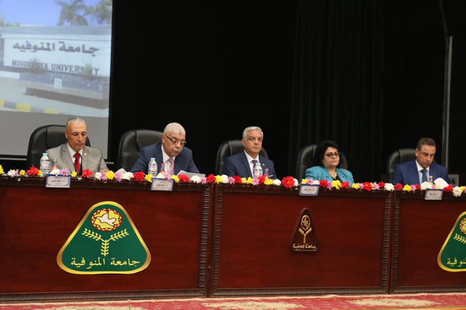 الآداب تفتتح ١٣ مؤتمرا علميا بالمنتدى الدولي الأول بمشاركة ٥٠٠ عالم وباحث في العلوم الإنسانية والتنمية