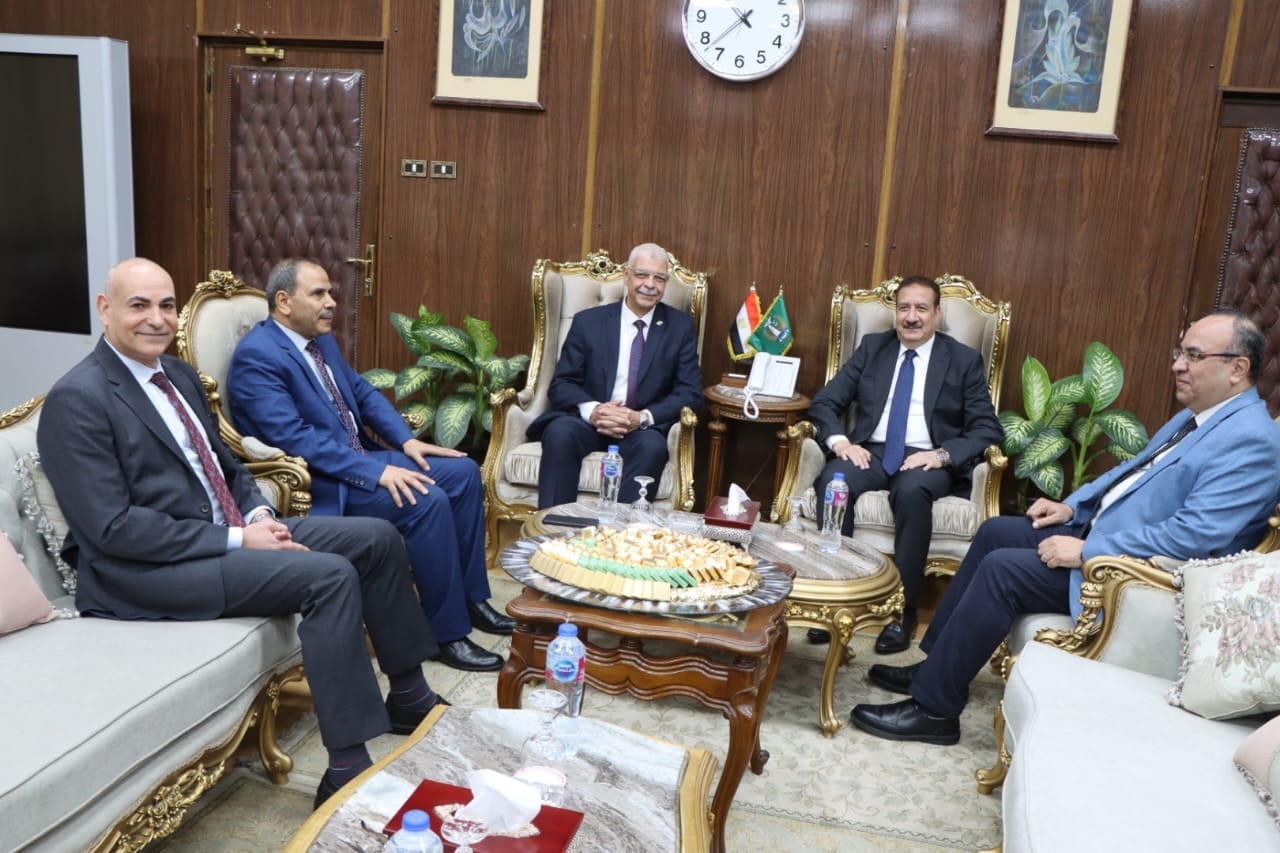 The President of Menoufia University congratulates the Governor of the General Office of the Governorate for maintaining the confidence of the political leadership