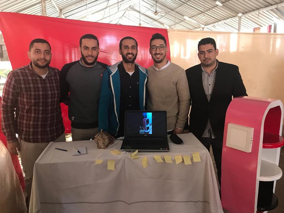 طلاب الهندسة الإلكترونية يبتكرون روبوت للحجر الصحي لمواجهة عدوى فيروس كورونا