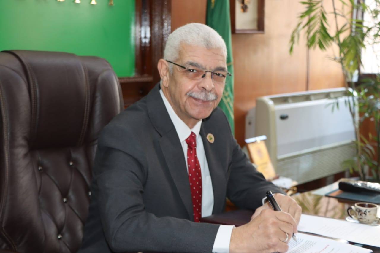 رئيس جامعة المنوفية يعقد اجتماع مجلس العمداء “أون لاين” ويتابع منظومة التطوير والإنجازات الأكاديمية والمجتمعية بالجامعة