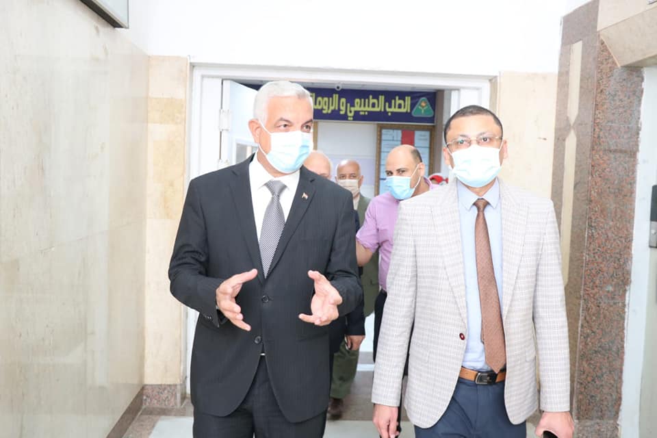 The President of Menoufia University reassures the injured of the speed team accident and follows up on the exit of two of them