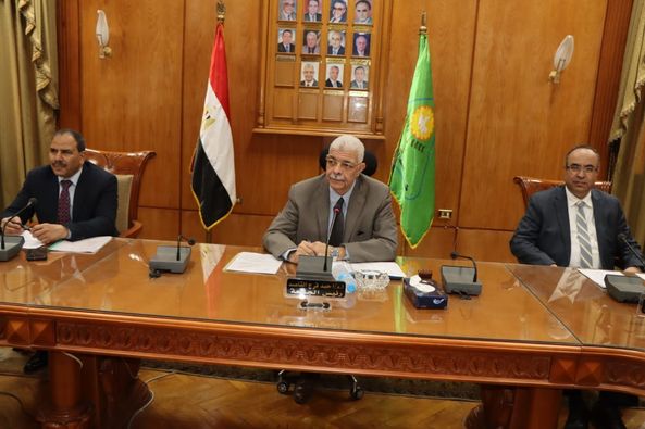 رئيس جامعة المنوفية يتابع أعمال لجنة المنشآت 