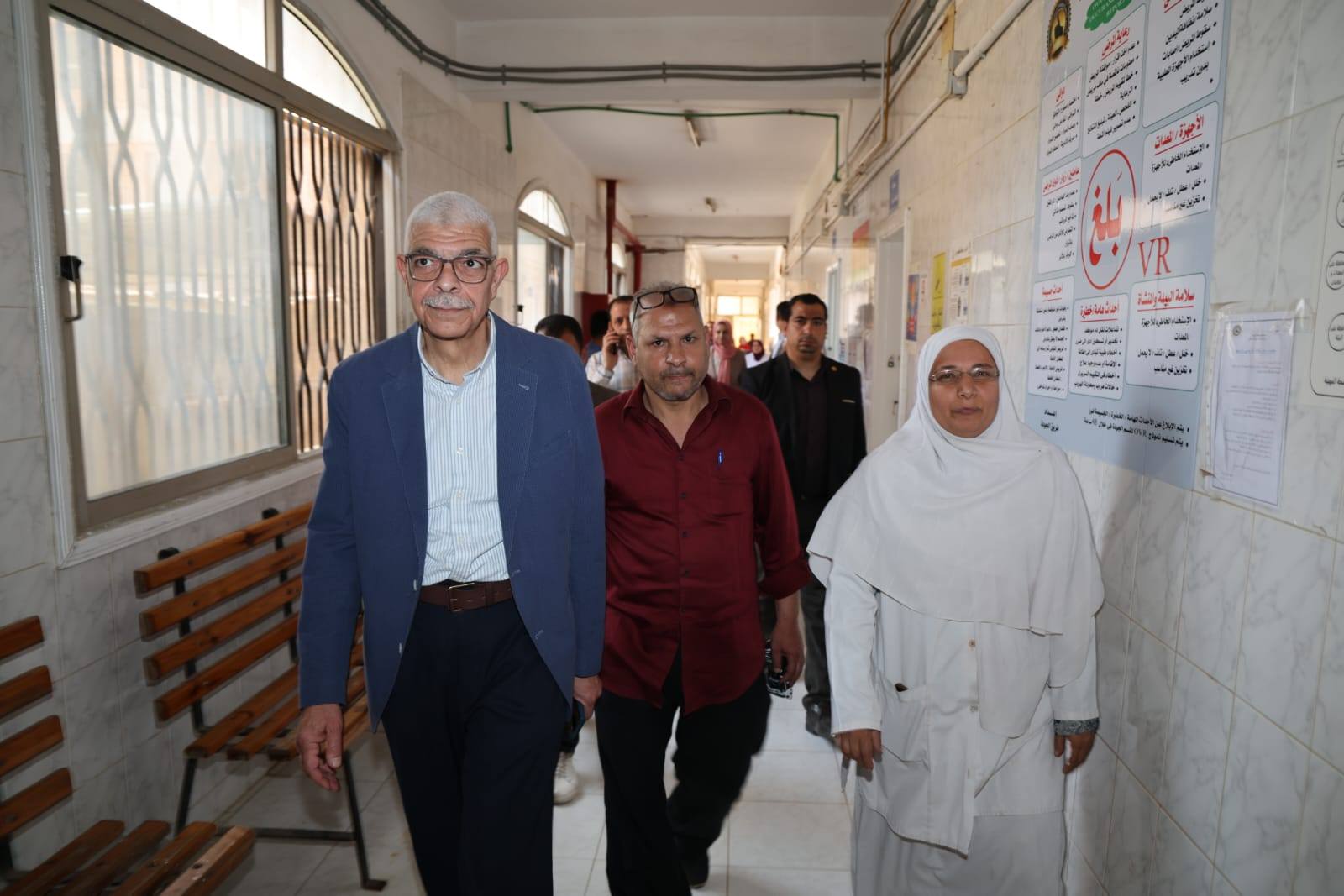 رئيس جامعة المنوفية يتفقد مستشفى منشأة سلطان الجامعي لمتابعة انتظام العمل وجودة الخدمات الطبية