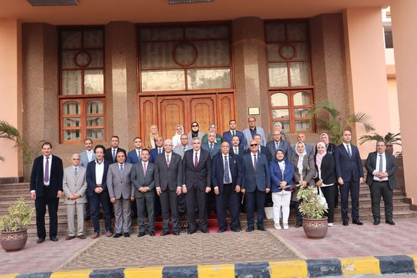 جامعة المنوفية  تستضيف الإجتماع الدوري للمجلس الأعلى لشئون خدمة المجتمع  ووزير التعليم العالي يستعرض تقريرا حول فعاليات الإجتماع 