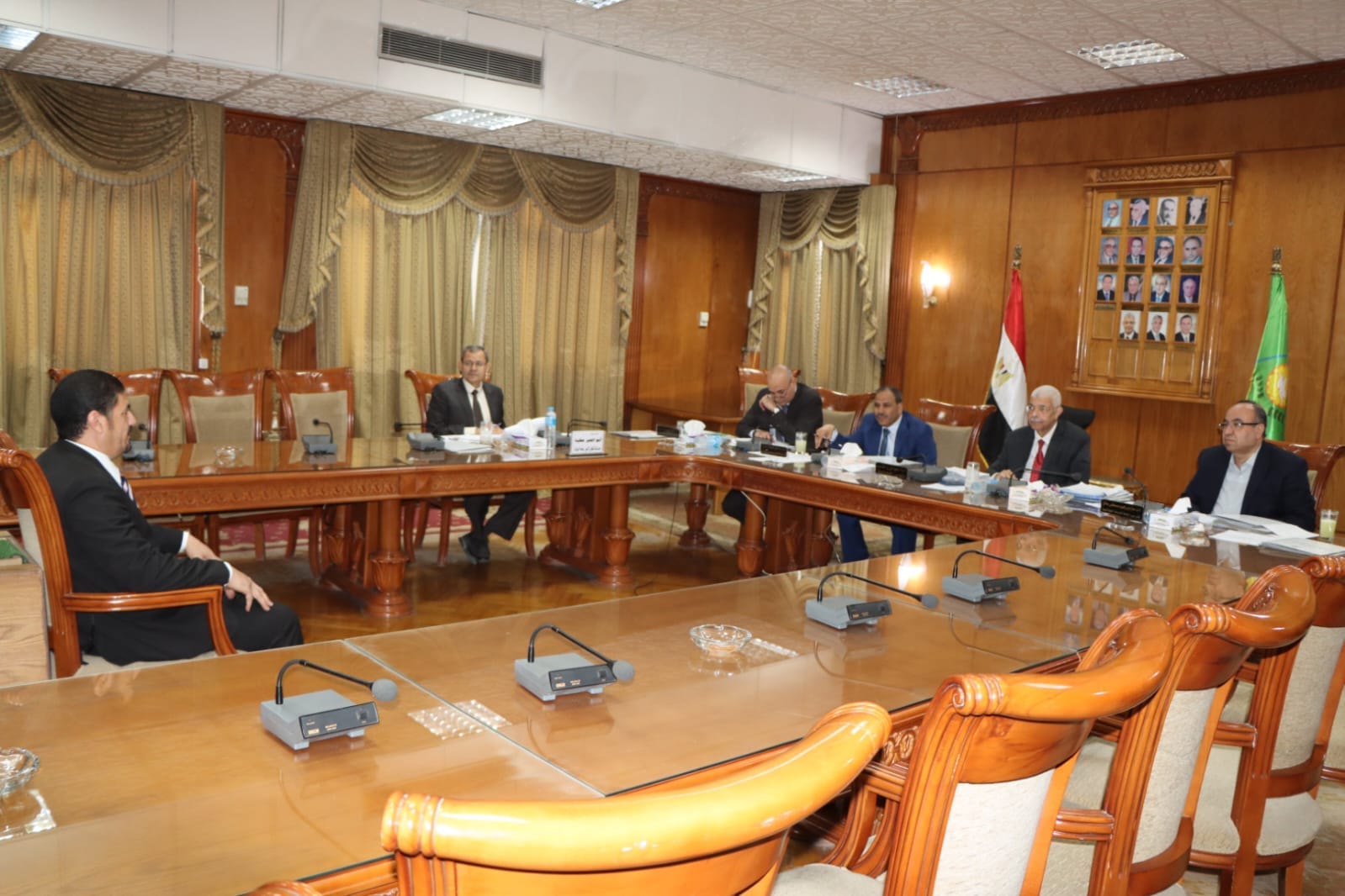 The President of Menoufia University resumes the work of the committee for selecting department directors and conducts interviews for 55 applicants.