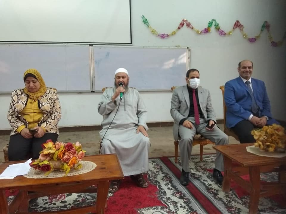 And how can the Muslim man who is a believer be a believer in his faith, a background and a human being be a good motive and a good ingredient for the behavior of life and his reaction in different crises and situations? The actors were attended by Dr. Fteiha Batikh, Deputy College for Education, students, Department Heads, faculty members, the cooperating Body and a large number of college students.