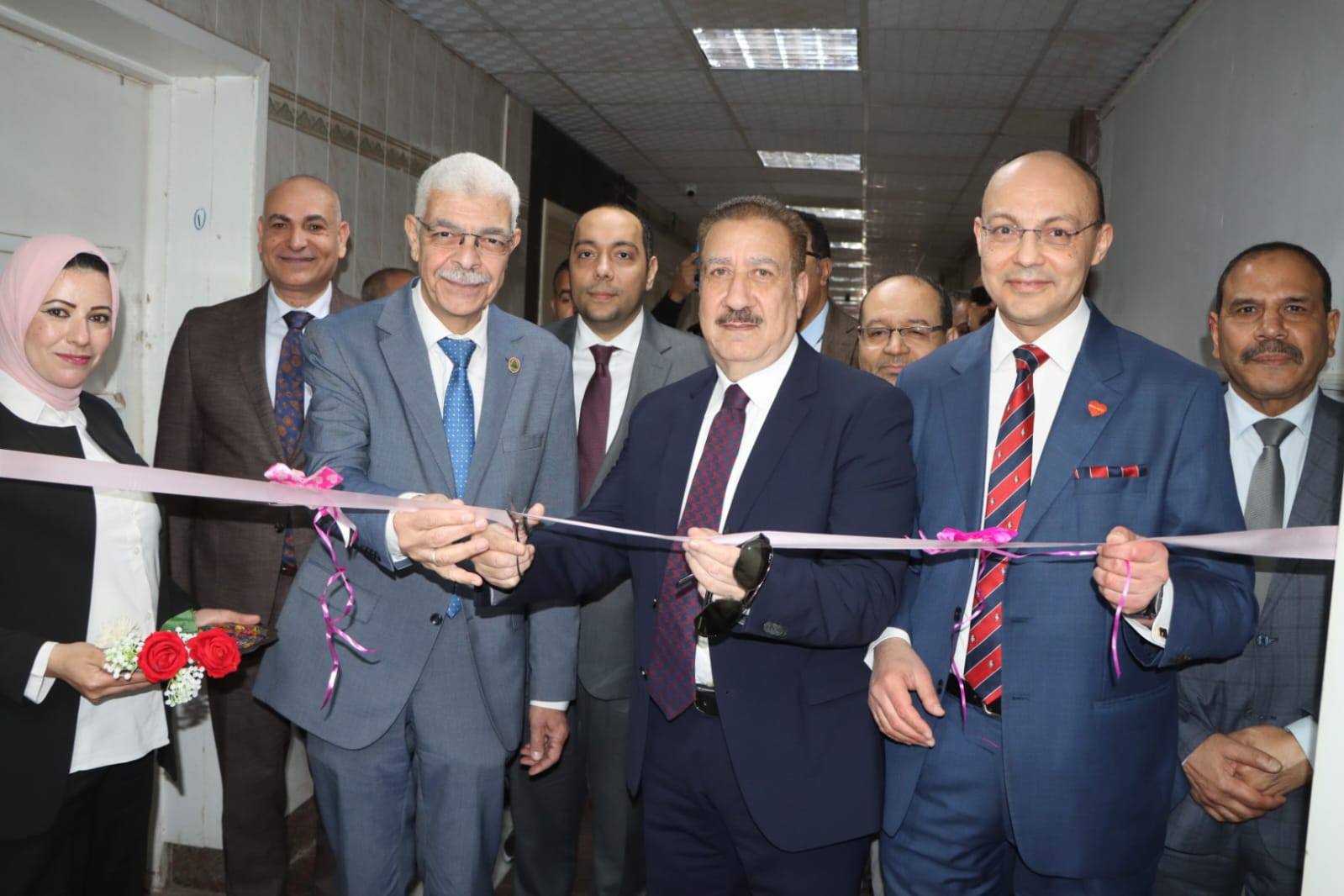 تزامنا مع احتفالات عيد الجامعة التاسع والأربعين.. رئيس جامعة المنوفية والمحافظ يفتتحان عددًا من المشروعات الطبية الجديدة بمستشفى الطوارئ دعمًا لمنظومة الرعاية الصحية بالمحافظة 