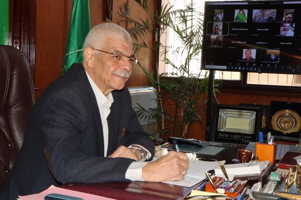 The President of Menoufia University holds his monthly meeting with the deans of the colleges and follows up on the regularity of studies in the second semester.