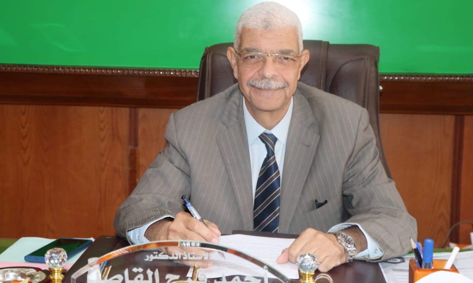 رئيس جامعة المنوفية يعقد الاجتماع الشهري للجنة المختبرات والأجهزة العلمية "أون لاين"