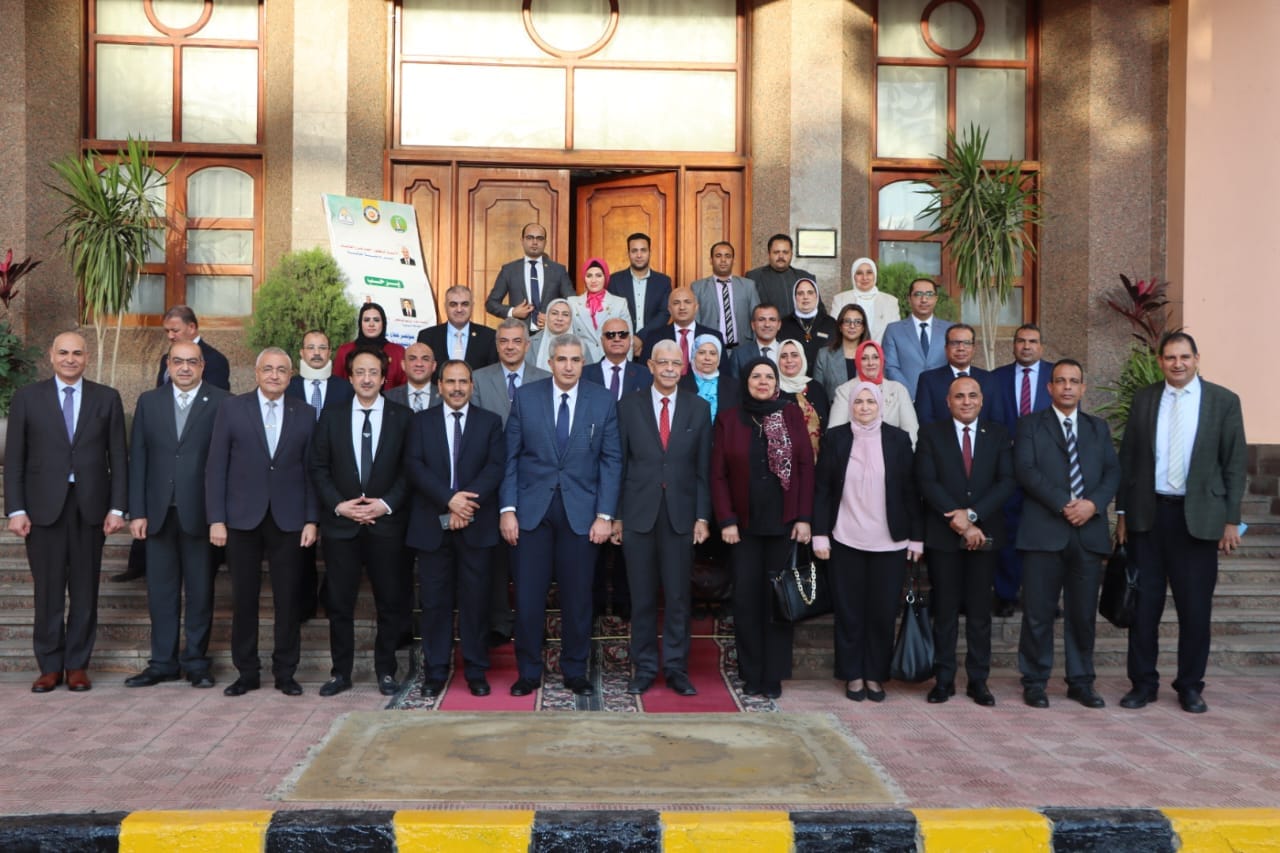 The Supreme Council for Community Service Affairs holds its meeting at Menoufia University and reviews the participation of universities in the "New Beginning for Human Development" initiative