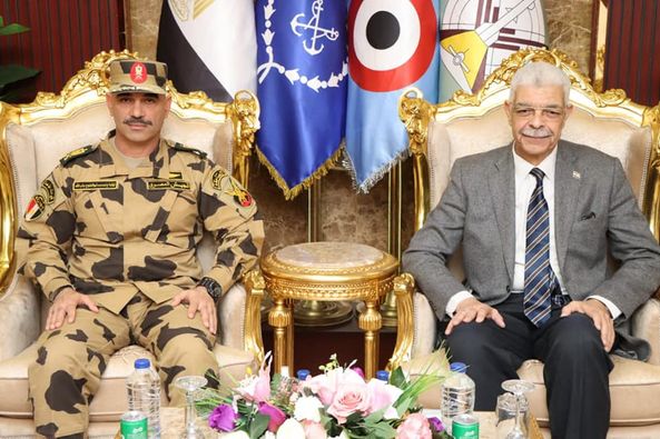 The President of Menoufia University visits the Command of the Thunderbolt Units in Enshas, at the head of the university delegation, in coordination with the Command of the Popular and Military Defense Forces